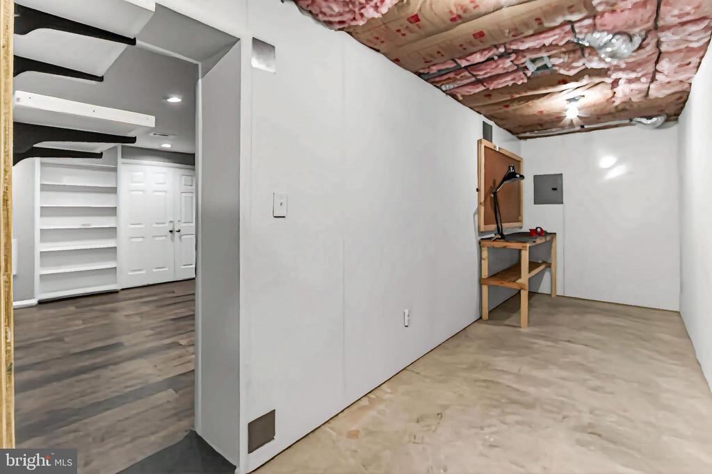 6247 GENTLE LANE