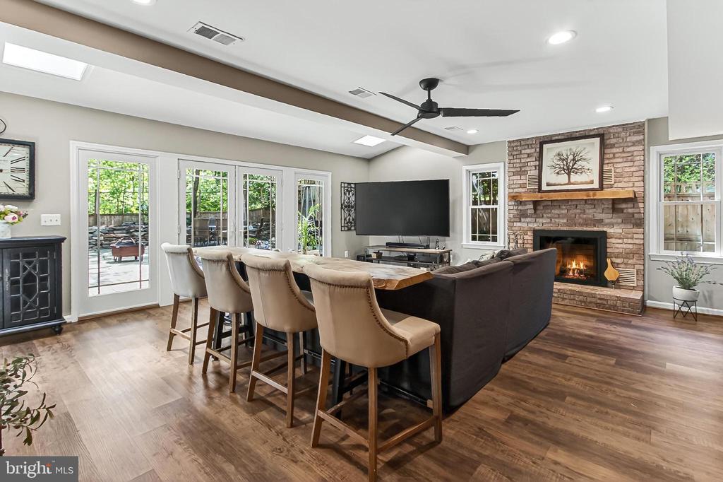 6247 GENTLE LANE