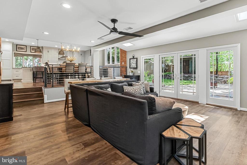6247 GENTLE LANE