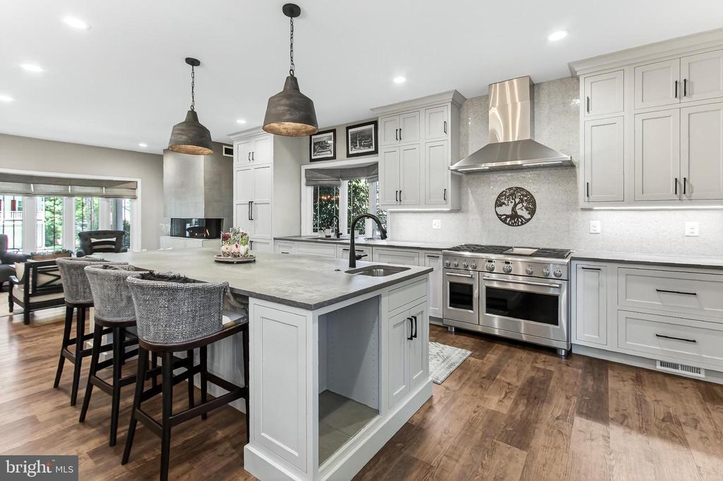 6247 GENTLE LANE