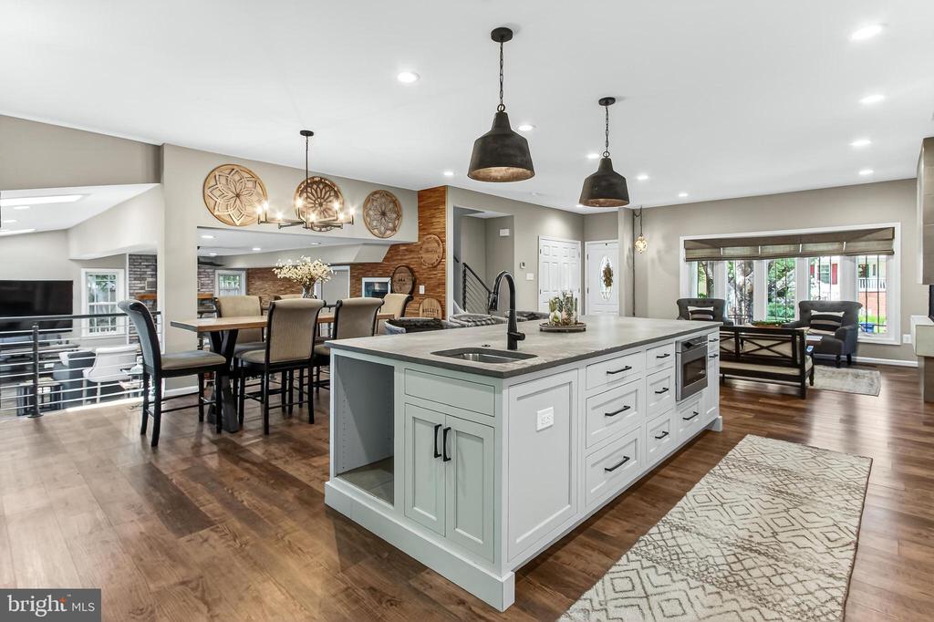 6247 GENTLE LANE