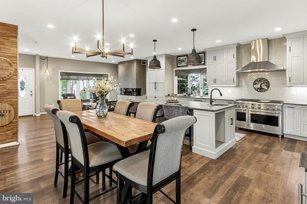 6247 GENTLE LANE