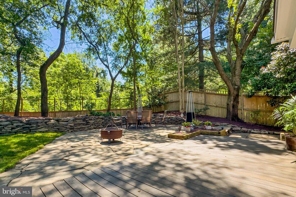 6247 GENTLE LANE