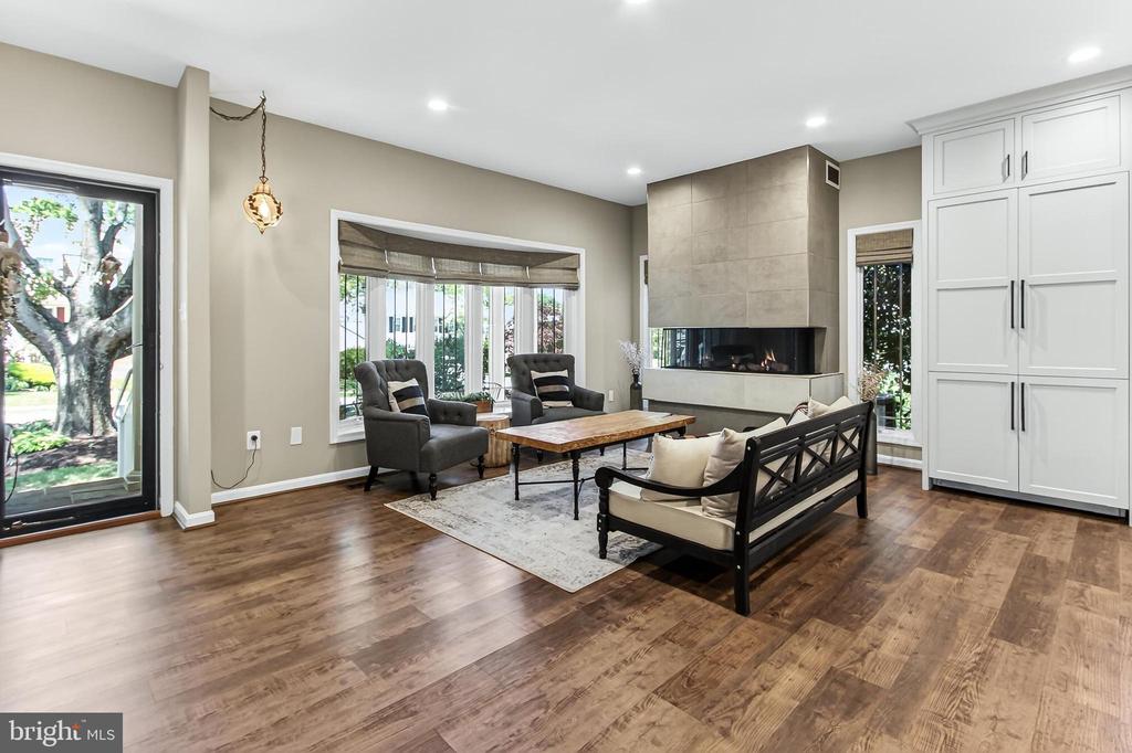 6247 GENTLE LANE