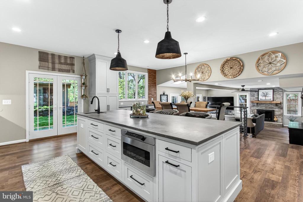 6247 GENTLE LANE