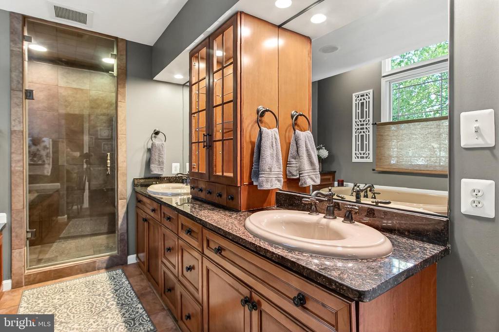 6247 GENTLE LANE