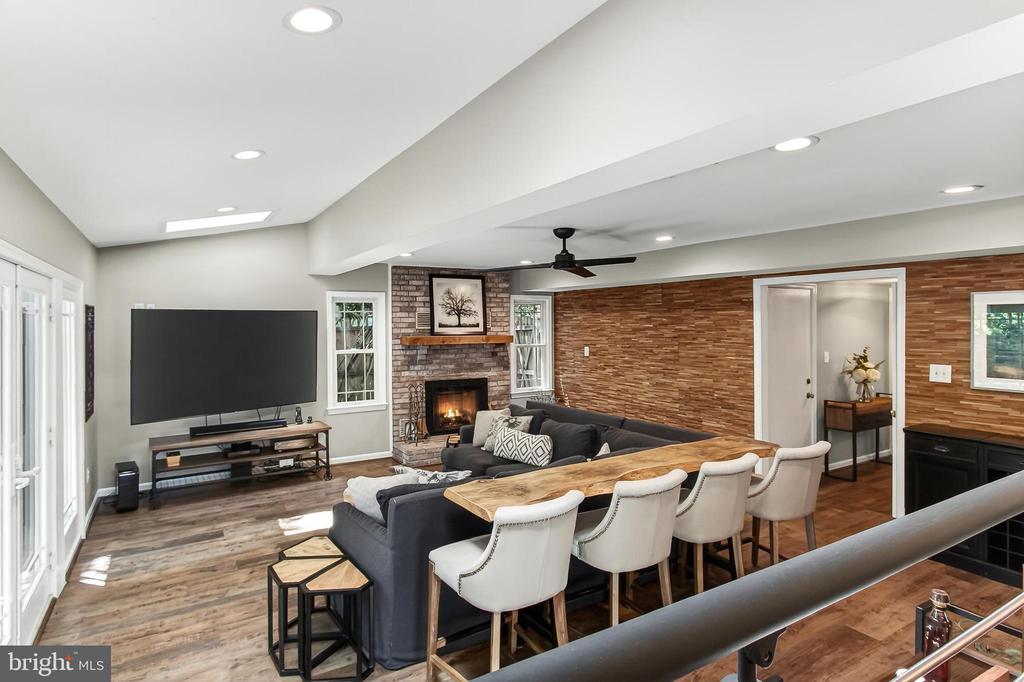 6247 GENTLE LANE