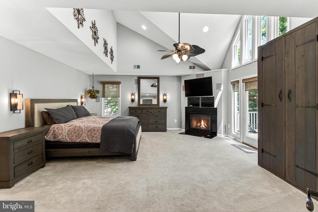6247 GENTLE LANE