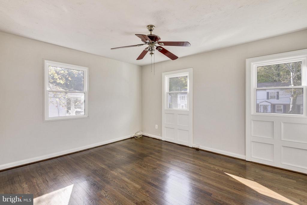 2324 RIVERVIEW TERRACE