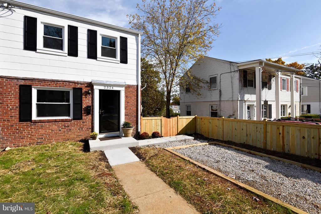2324 RIVERVIEW TERRACE