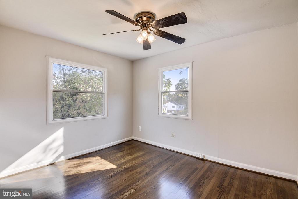 2324 RIVERVIEW TERRACE