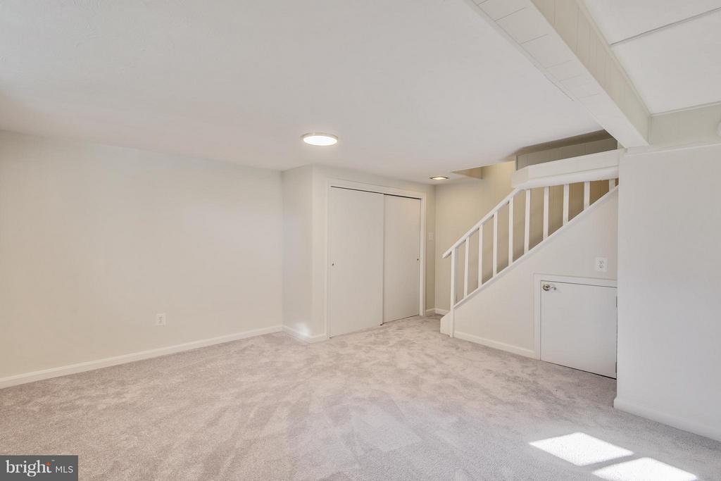 2324 RIVERVIEW TERRACE