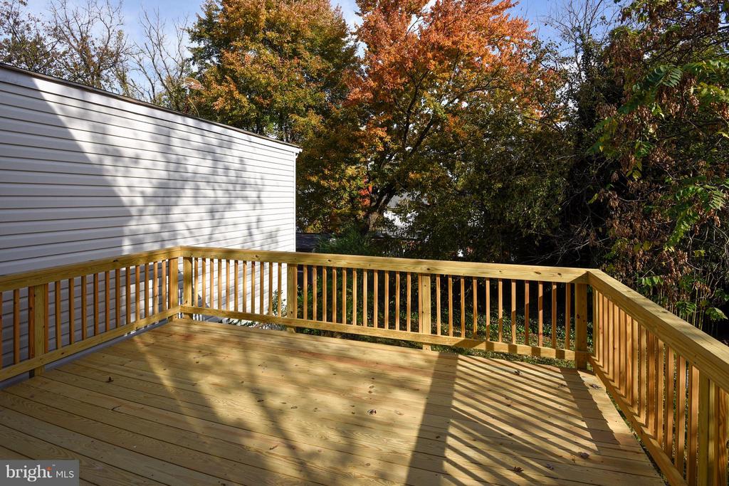 2324 RIVERVIEW TERRACE