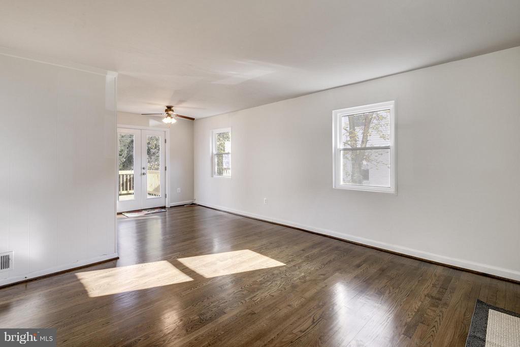 2324 RIVERVIEW TERRACE