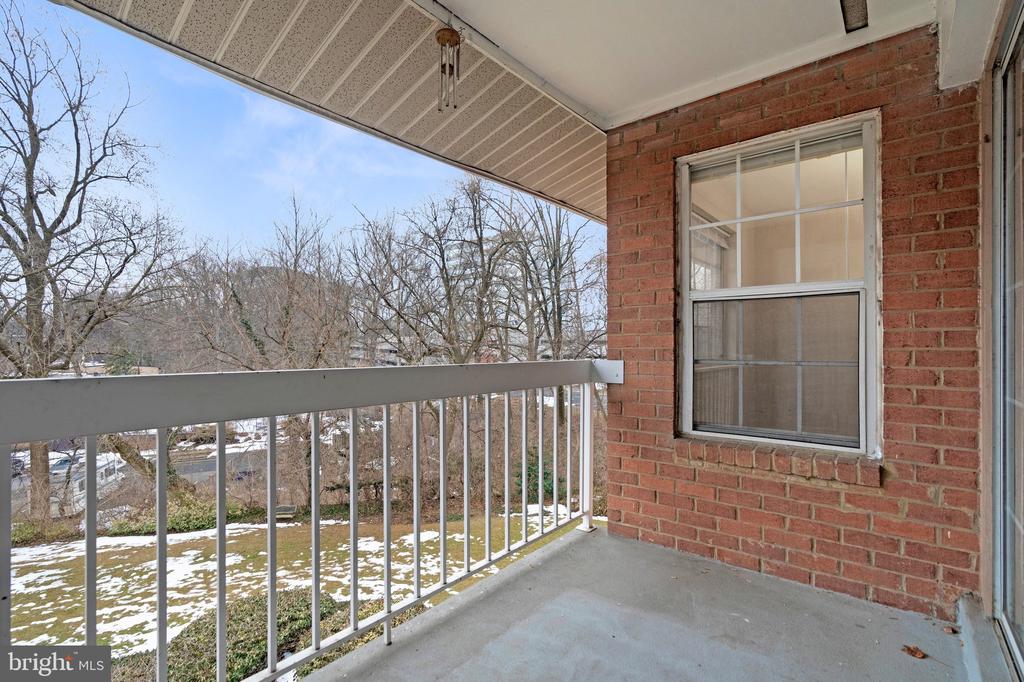 1916 WILSON LANE 202