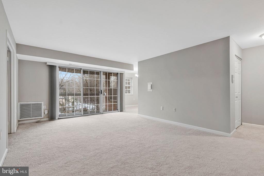 1916 WILSON LANE 202