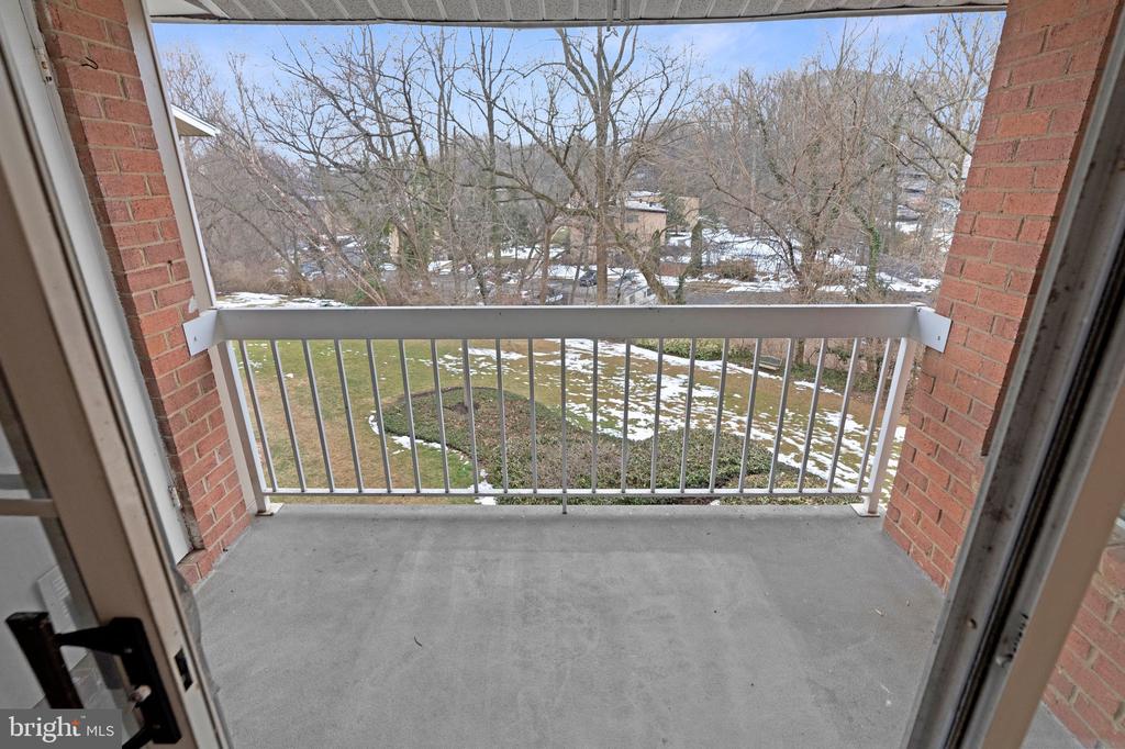 1916 WILSON LANE 202
