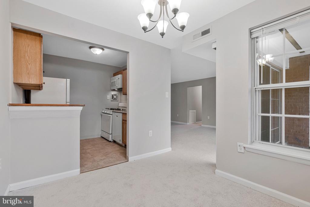 1916 WILSON LANE 202