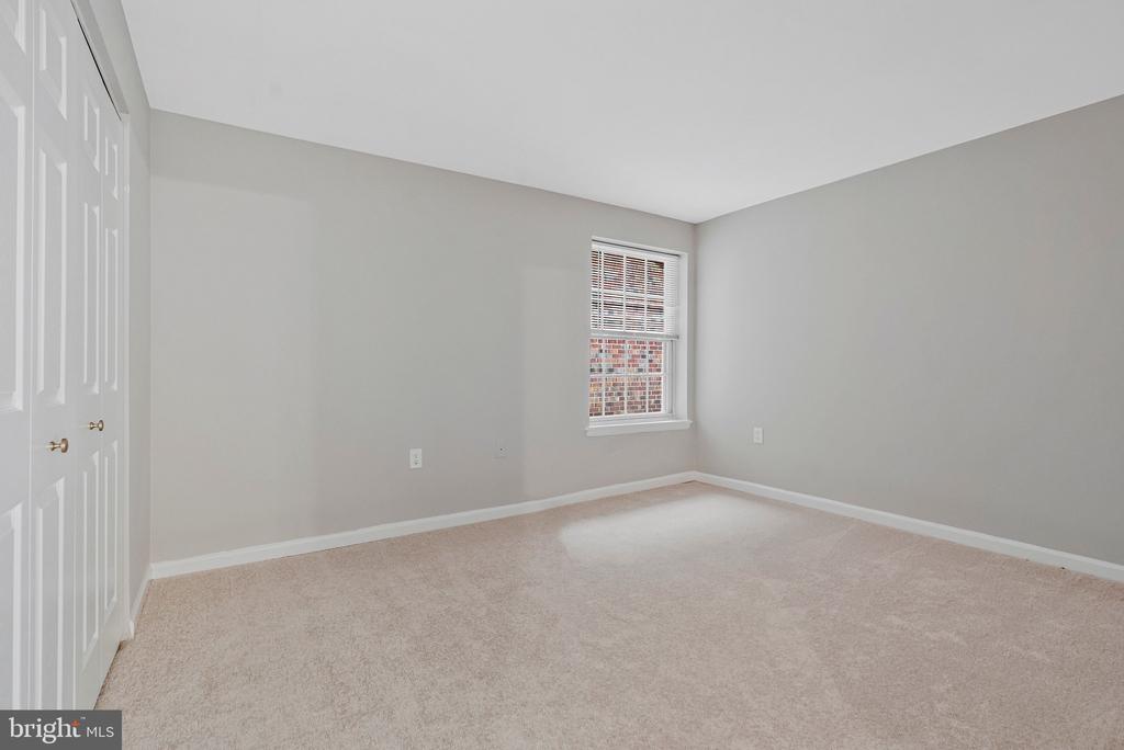 1916 WILSON LANE 202