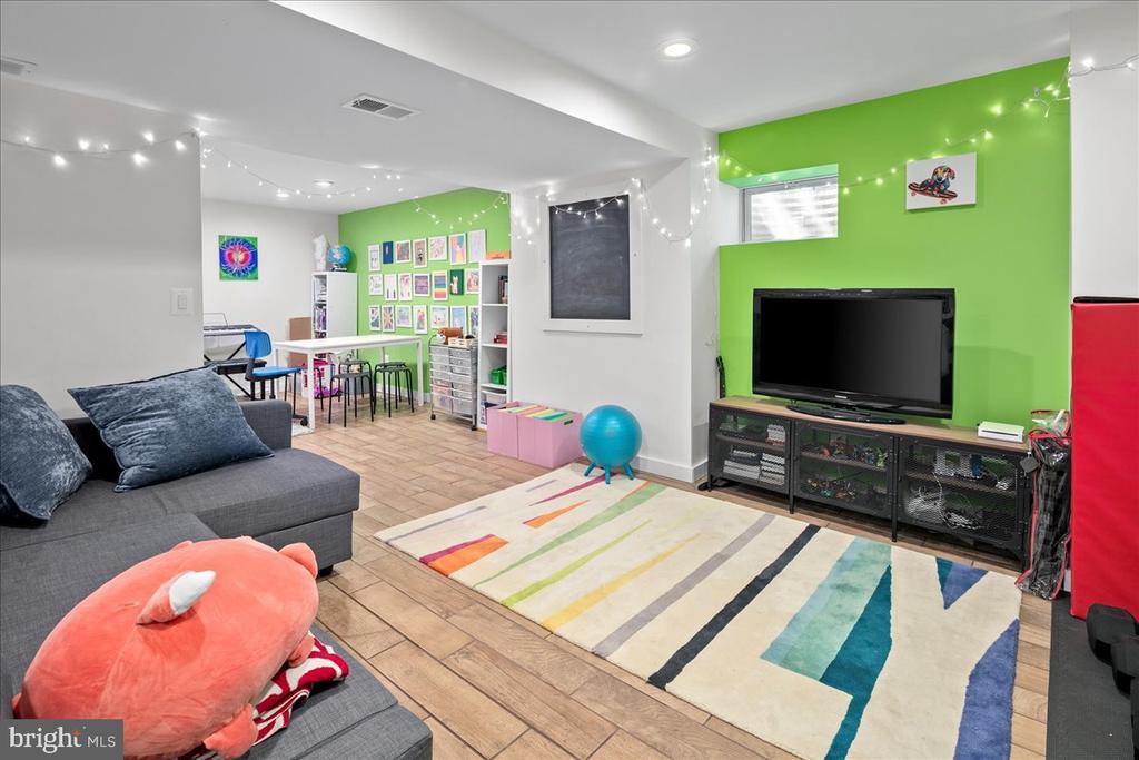3104 LITTLE CREEK LANE