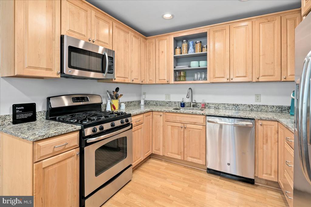 3104 LITTLE CREEK LANE