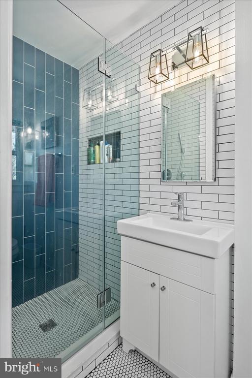 3104 LITTLE CREEK LANE