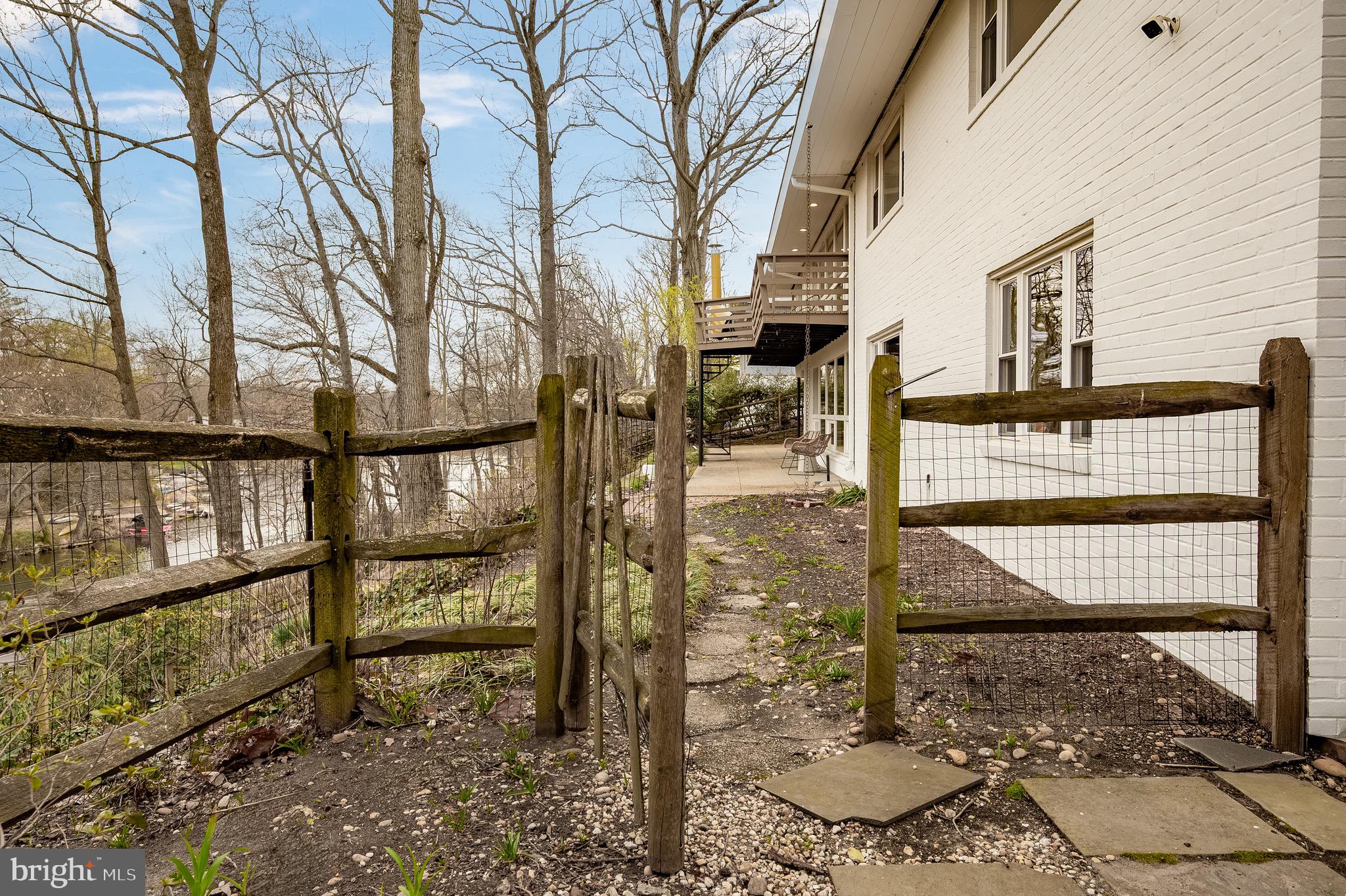 6124 BEACHWAY DRIVE