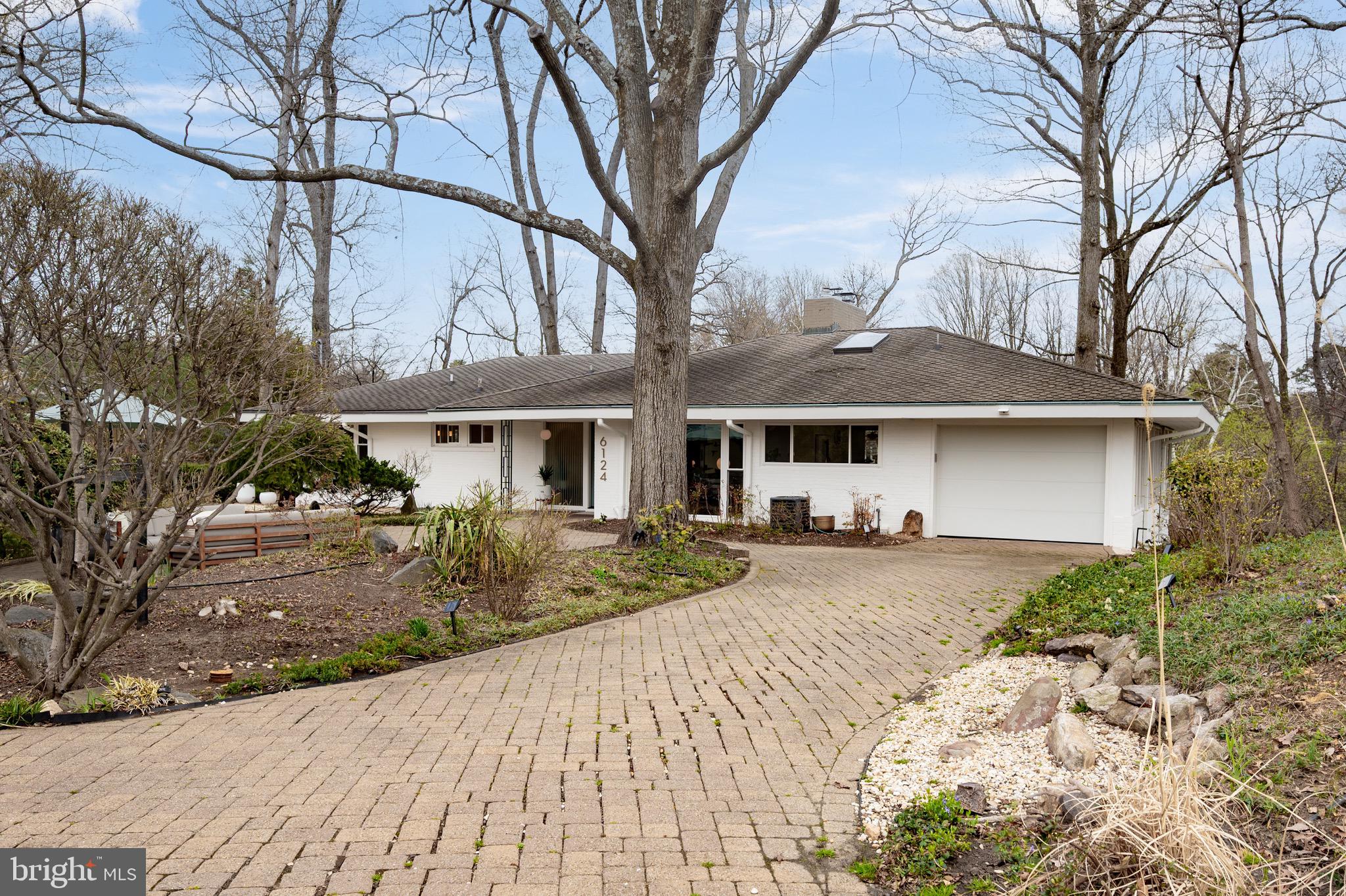 6124 BEACHWAY DRIVE