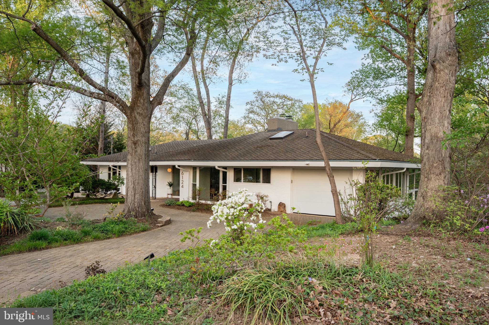 6124 BEACHWAY DRIVE