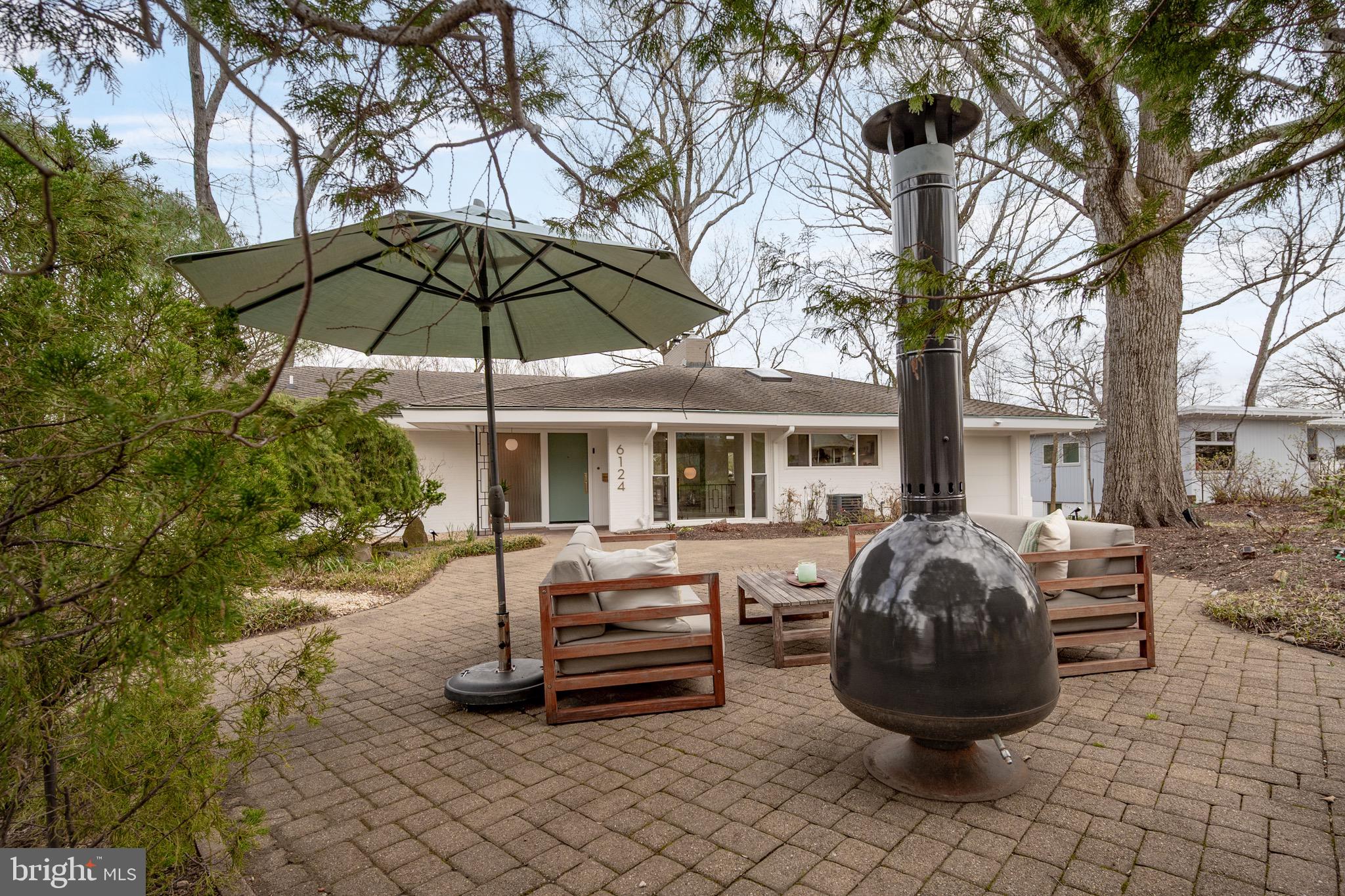 6124 BEACHWAY DRIVE