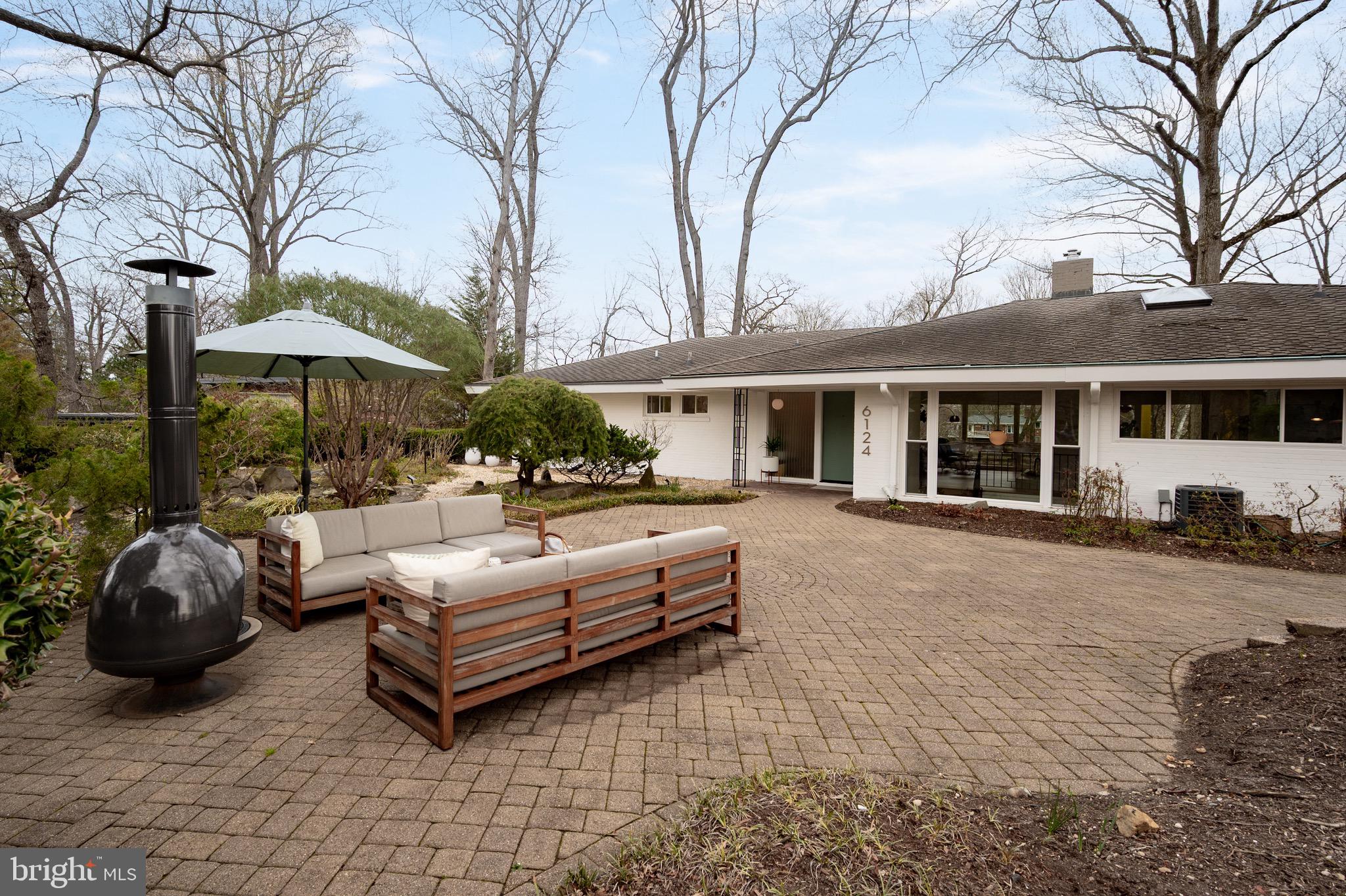 6124 BEACHWAY DRIVE