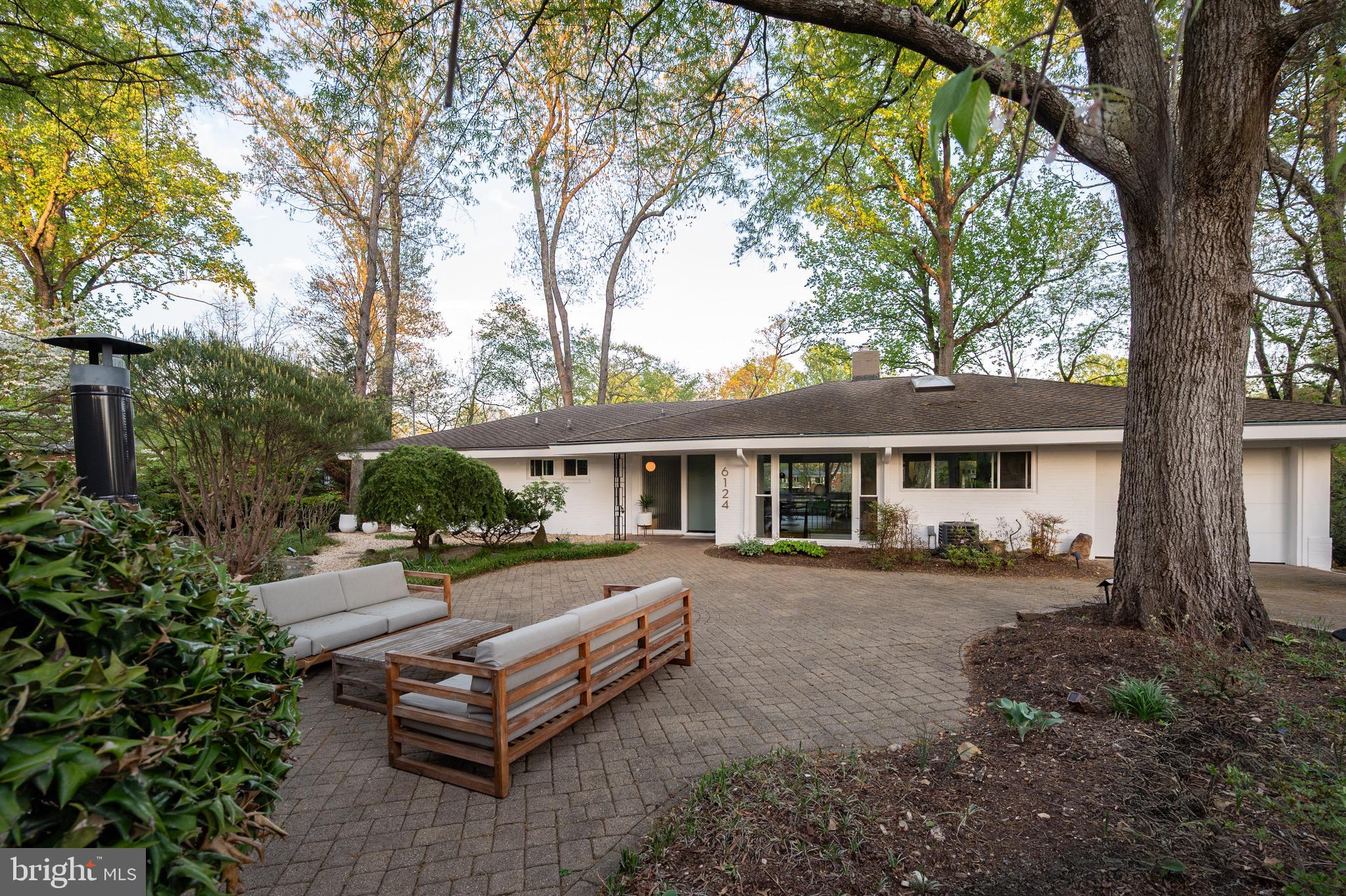 6124 BEACHWAY DRIVE