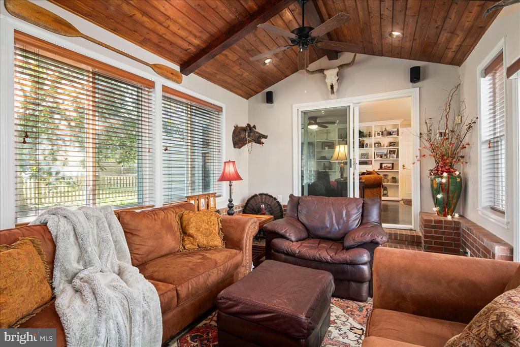 4202 PICKERING PLACE