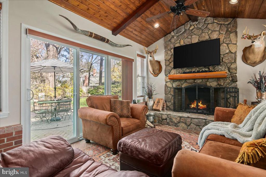 4202 PICKERING PLACE