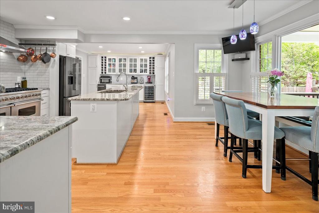 9426 MOUNT VERNON CIRCLE