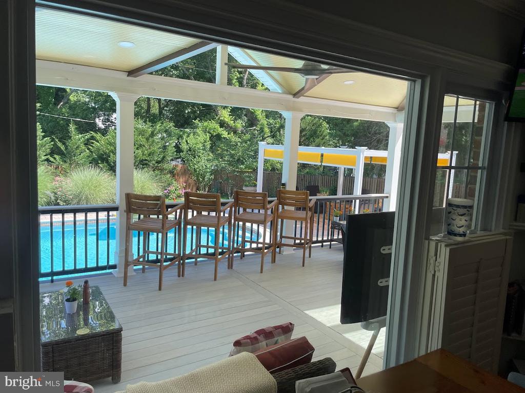 9426 MOUNT VERNON CIRCLE
