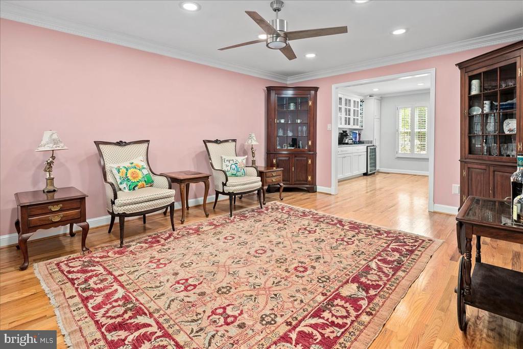 9426 MOUNT VERNON CIRCLE