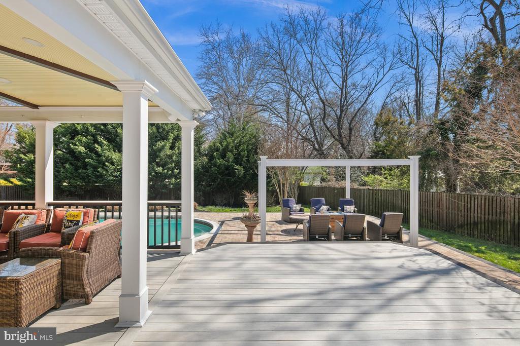9426 MOUNT VERNON CIRCLE