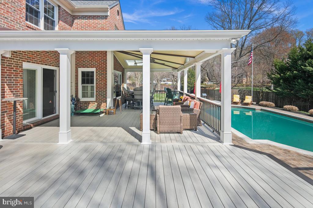9426 MOUNT VERNON CIRCLE