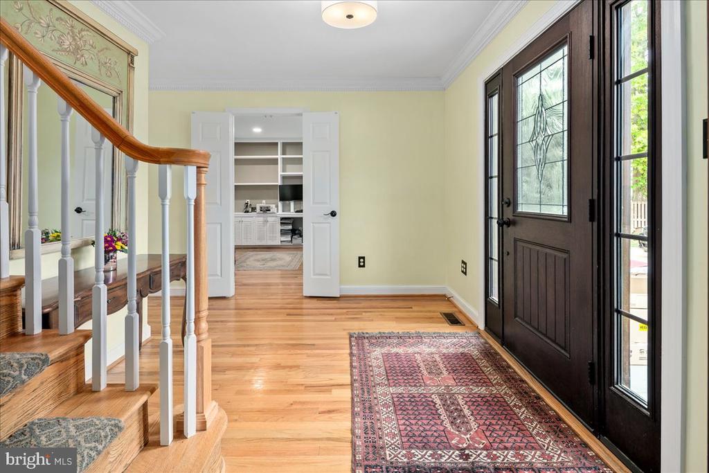 9426 MOUNT VERNON CIRCLE