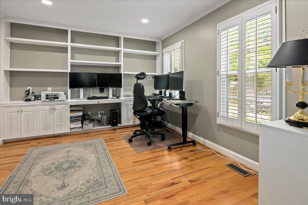 9426 MOUNT VERNON CIRCLE
