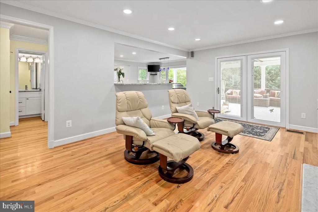 9426 MOUNT VERNON CIRCLE