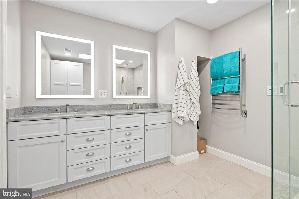 9426 MOUNT VERNON CIRCLE