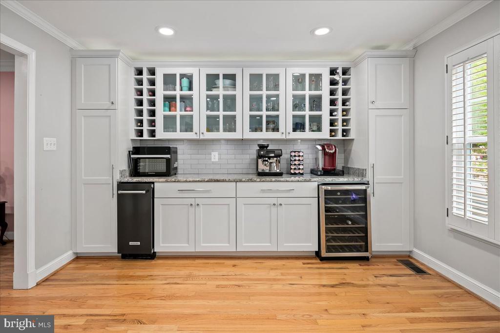 9426 MOUNT VERNON CIRCLE