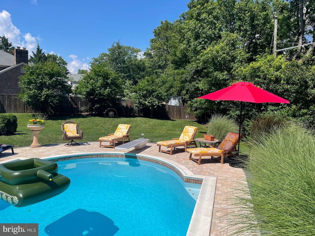 9426 MOUNT VERNON CIRCLE