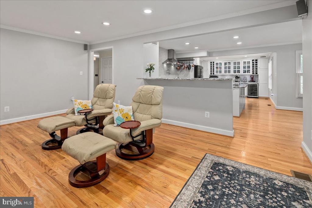 9426 MOUNT VERNON CIRCLE