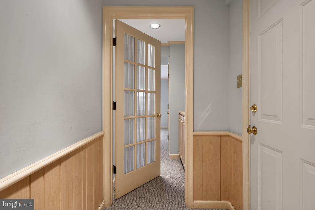 8815 SURREY COURT