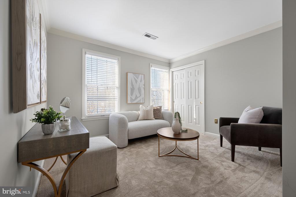 8815 SURREY COURT