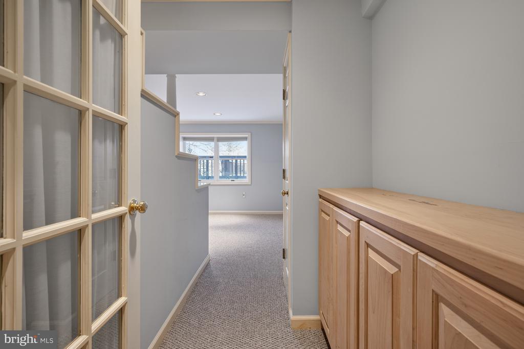 8815 SURREY COURT