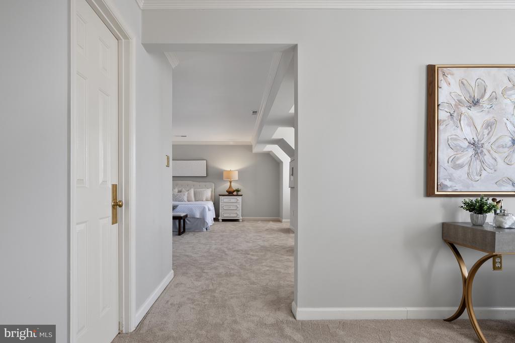 8815 SURREY COURT